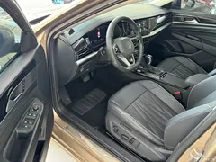 2022 Volkswagen Passat 330TSI Luxury — фото 4
