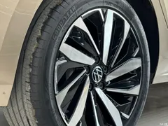 2022 Volkswagen Passat 330TSI Luxury — фото 10