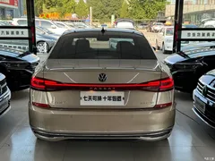 2022 Volkswagen Passat 330TSI Luxury — фото 12