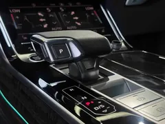 2021 Audi A8L 55 TFSI quattro Premium, чёрный — фото 9