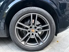2023 Porsche Cayenne Coupe 3.0T Platinum, чёрный — фото 5