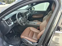 2021 Volvo XC60 4WD Zhiyi Luxury — фото 11
