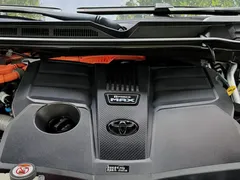 2023 Toyota Sequoia 3.4T TRD Pro, белый — фото 17