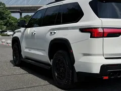 2023 Toyota Sequoia 3.4T TRD Pro, белый — фото 18
