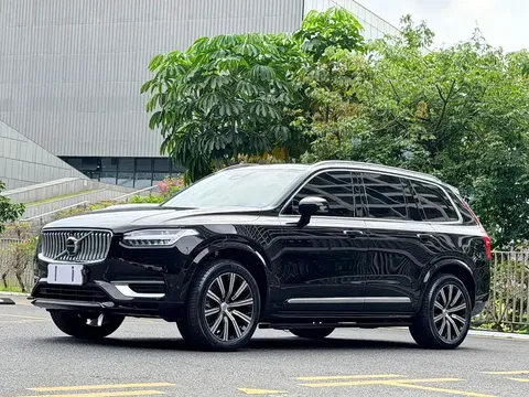 2023 Volvo XC90 7-seater