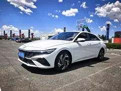 2023 Hyundai Elantra 1.5L CVT LUX Premium, белый — фото 1