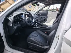 2023 Hyundai Elantra 1.5L CVT LUX Premium, белый — фото 11