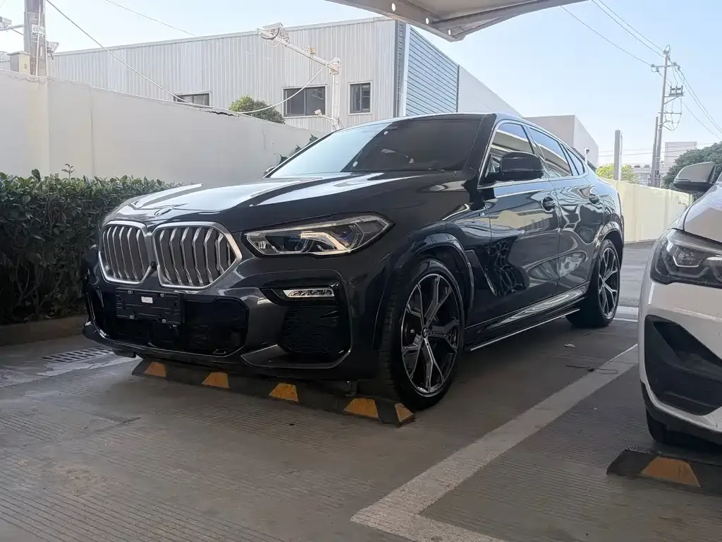 2021 BMW X6 Premium M Sport Package