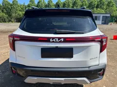 2023 Kia Seltos 1.5L CVT Luxury, белый — фото 5