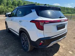 2023 Kia Seltos 1.5L CVT Luxury, белый — фото 6