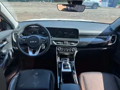 2023 Kia Seltos 1.5L CVT Luxury, белый — фото 17