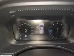 2021 Volvo XC60 4WD Luxury, белый — фото 4