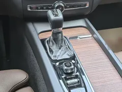 2021 Volvo XC60 4WD Luxury, белый — фото 6