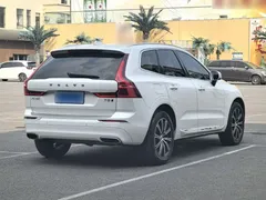 2021 Volvo XC60 4WD Luxury, белый — фото 21