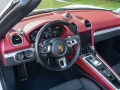 2022 Porsche 718 Spyder 2.0T, чёрный — фото 9