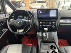 2020 Lexus LM 300h four-seater — фото 14