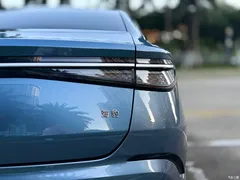 2023 BYD Seal DM-i 1.5T 121km Premium Type, синий — фото 7