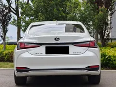 2022 Lexus ES 200, белый — фото 5