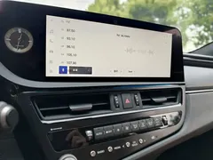 2022 Lexus ES 200, белый — фото 12