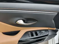 2022 Lexus ES 200, белый — фото 23
