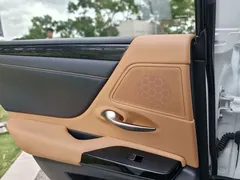 2022 Lexus ES 200, белый — фото 24