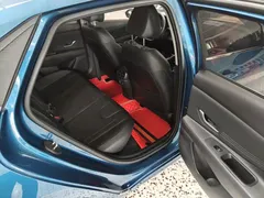 2022 Hyundai Elantra 1.5L CVT LUX Premium, синий — фото 10