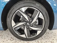2022 Hyundai Elantra 1.5L CVT LUX Premium, синий — фото 19