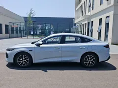2025 BYD Qin L 80KM, синий — фото 6