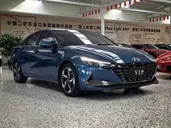 2022 Hyundai Elantra 1.5L CVT LUX Premium, синий — фото 3