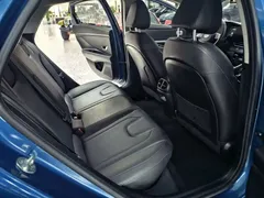 2022 Hyundai Elantra 1.5L CVT LUX Premium, синий — фото 8