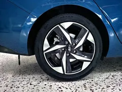 2022 Hyundai Elantra 1.5L CVT LUX Premium, синий — фото 15