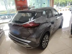 2022 Nissan Kicks 1.5L CVT XL — фото 7