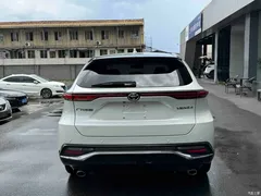 2022 Toyota Vesa 2.0L CVT 2WD Premium — фото 8