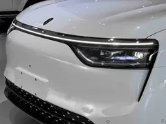 2025 Aito M8 EREV Ultra 53.4kWh 5-seat 192-line LiDAR, белый — фото 10
