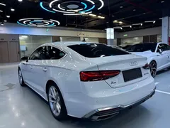 2022 Audi A5 Sportback 40 TFSI quattro Luxury Sport, белый — фото 6