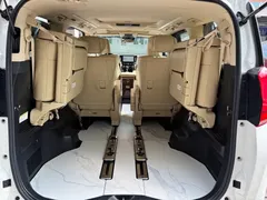 2021 Toyota Alphard Hybrid 2.5L Luxury, белый — фото 14