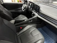 2023 Hyundai Elantra 1.5L CVT TOP Flagship, синий — фото 33