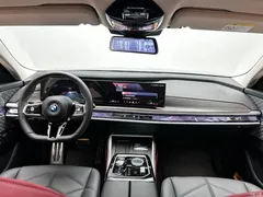 2023 BMW i7 eDrive50L Leading M Sport Package, чёрный — фото 17
