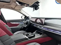 2023 BMW i7 eDrive50L Leading M Sport Package, чёрный — фото 21