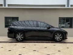 2025 Li Auto i8, чёрный — фото 3