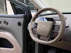 2025 Li Auto i8, чёрный — фото 7