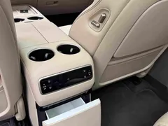 2025 Li Auto i8, чёрный — фото 8