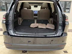 2025 Li Auto i8, чёрный — фото 12