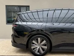 2025 Li Auto i8, чёрный — фото 20