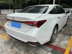 2019 Toyota Avalon 2.0L Luxury VI, белый — фото 4
