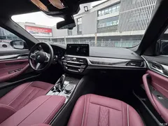 2021 BMW 5 Series 530Li Leading M Sport Package — фото 5