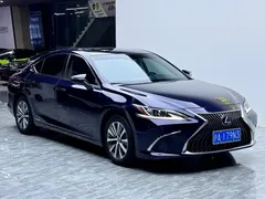 2021 Lexus ES 300h, синий — фото 2