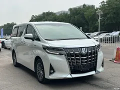 2023 Toyota Alphard Hybrid 2.5L Premium·Gold — фото 3