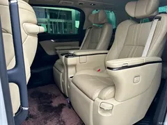 2023 Toyota Alphard Hybrid 2.5L Premium·Gold — фото 13