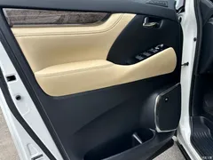 2023 Toyota Alphard Hybrid 2.5L Premium·Gold — фото 17